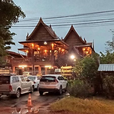 บ้านเรือนไทยมะลิเมืองเก่า Sukhothai Bagian luar foto