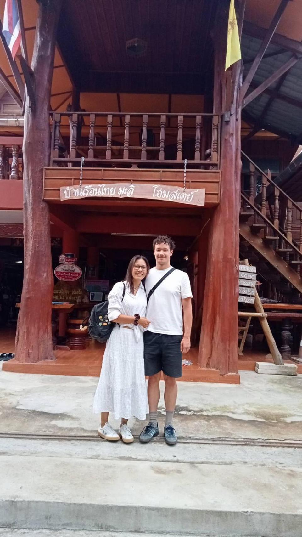 บ้านเรือนไทยมะลิเมืองเก่า Sukhothai Bagian luar foto